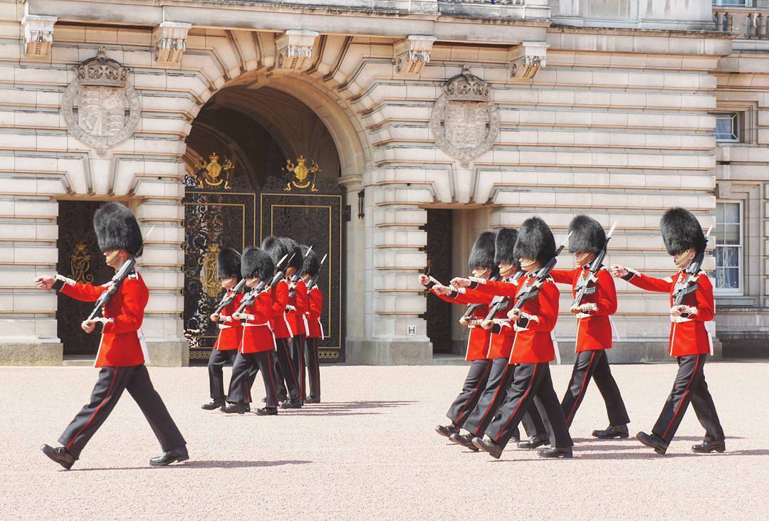 free things to do in london changing of the guards buckingham palace @5._.55_