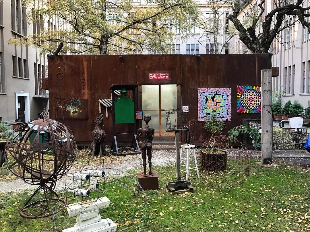 where to stay in berlin friedrichshain PLUS Berlin @joserrizu